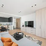 Modern Cozy With Free Parking In Trendy Paupys Vilnius