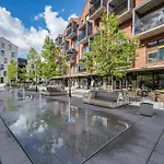 Modern Cozy With Free Parking In Trendy Paupys