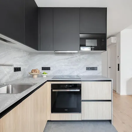 Apartment Modern Cozy With Free Parking In Trendy Paupys