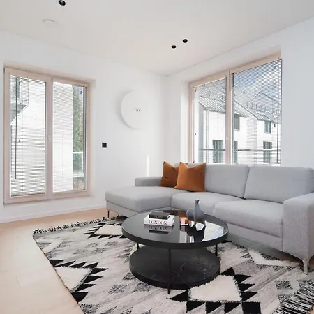 Modern Cozy With Free Parking In Trendy Paupys Apartment *